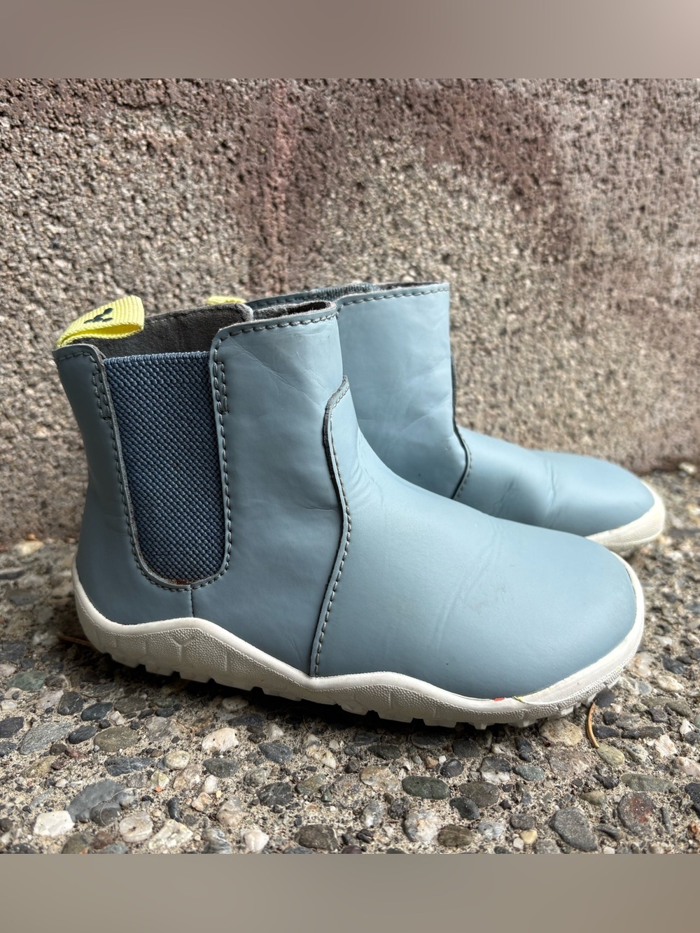 Vivo barefoot Kids Sky Blue Chelsea Boots size: 23 European or 7 toddler US